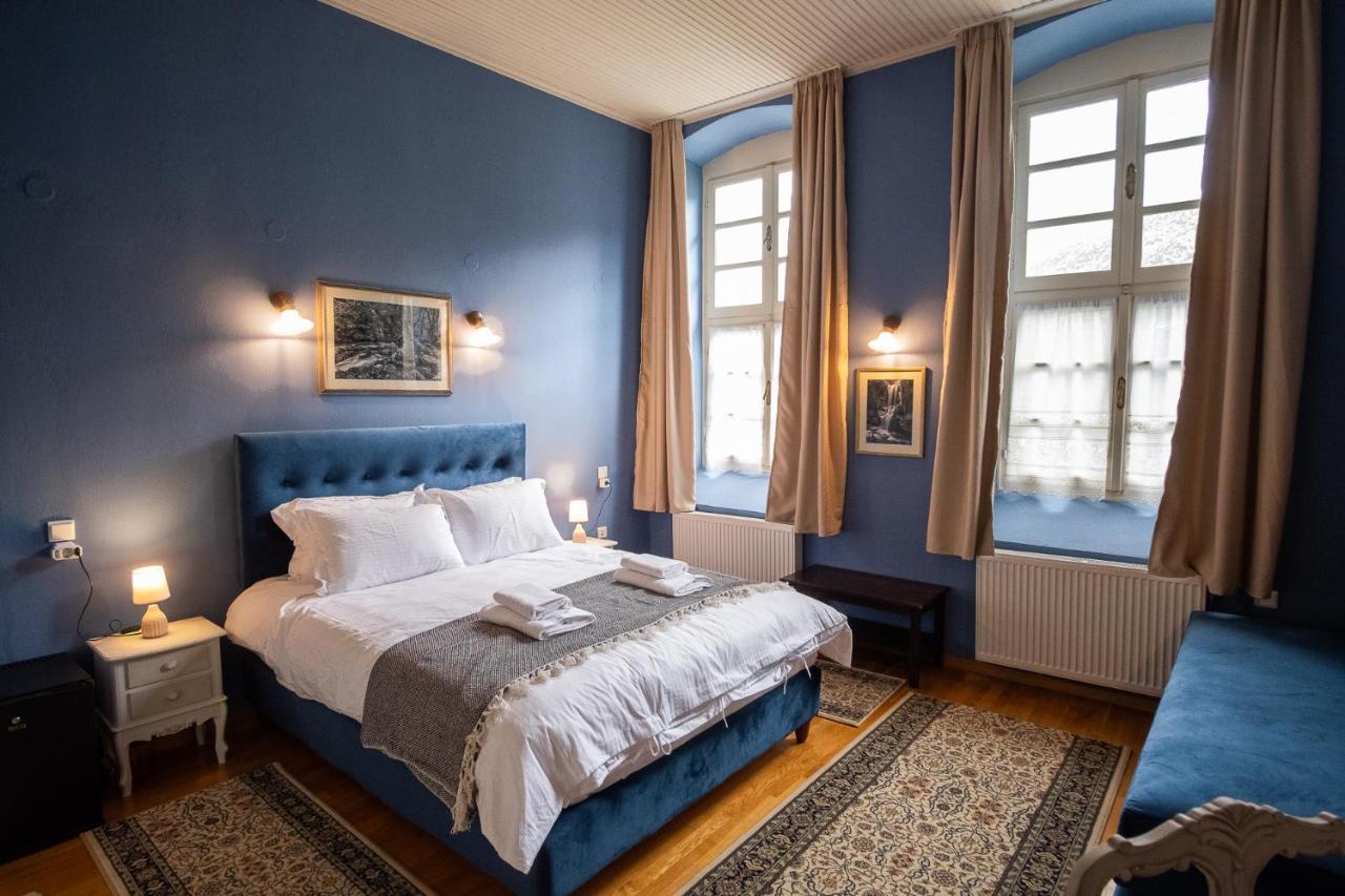 The Old School Boutique Hotel Сірако Екстер'єр фото