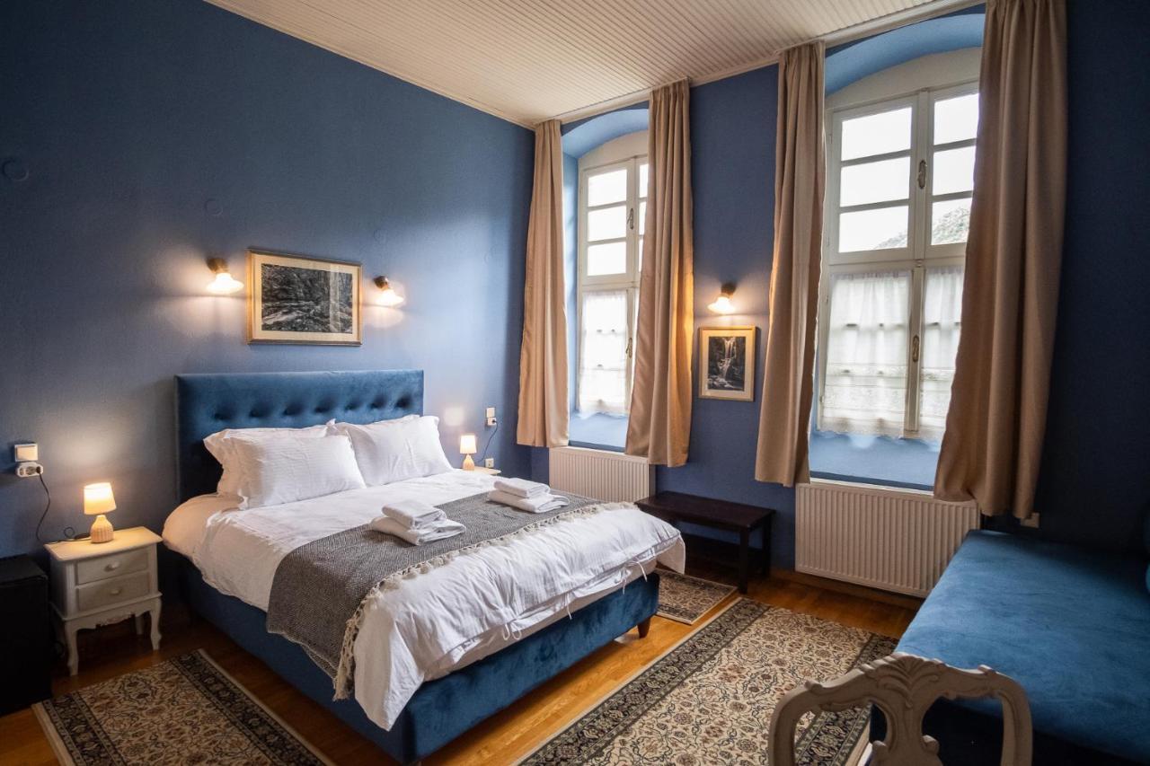 The Old School Boutique Hotel Сірако Екстер'єр фото