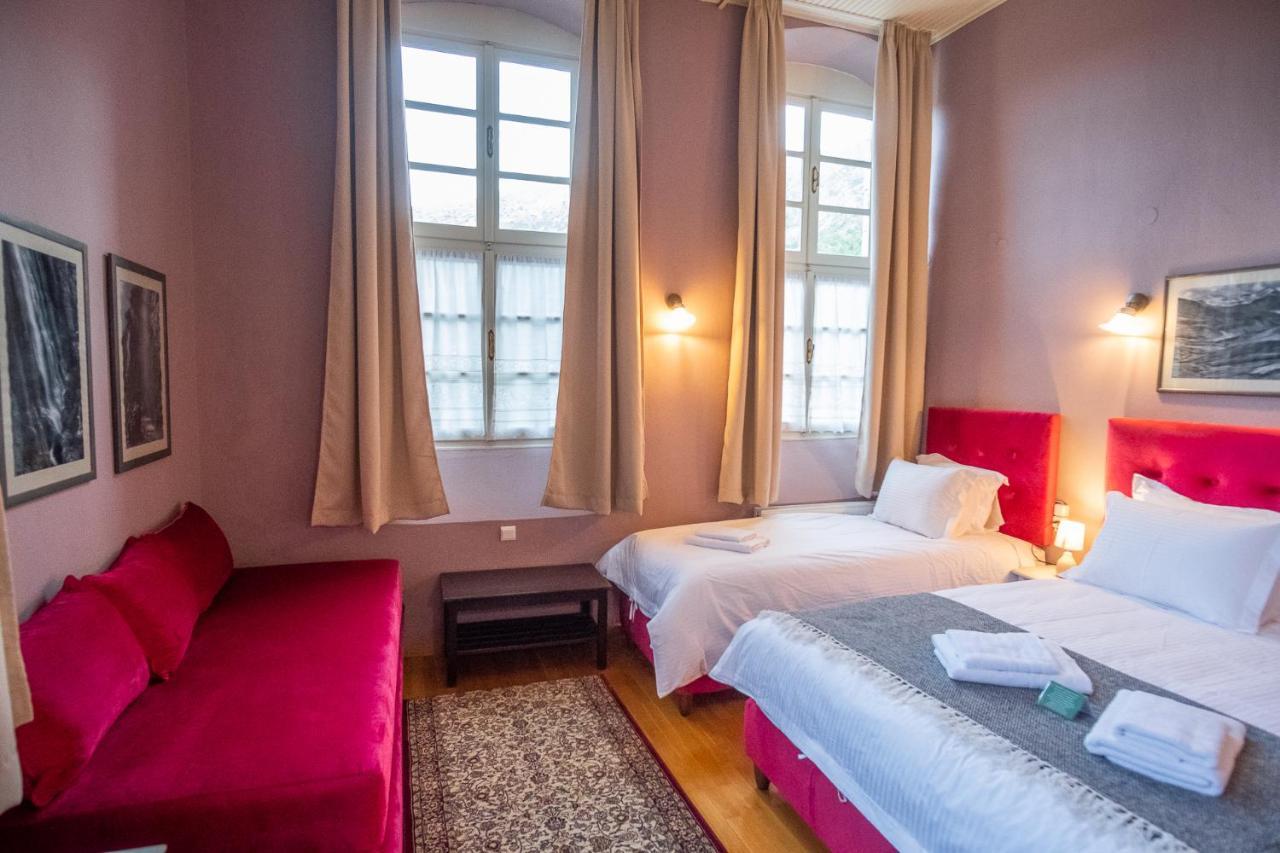 The Old School Boutique Hotel Сірако Екстер'єр фото